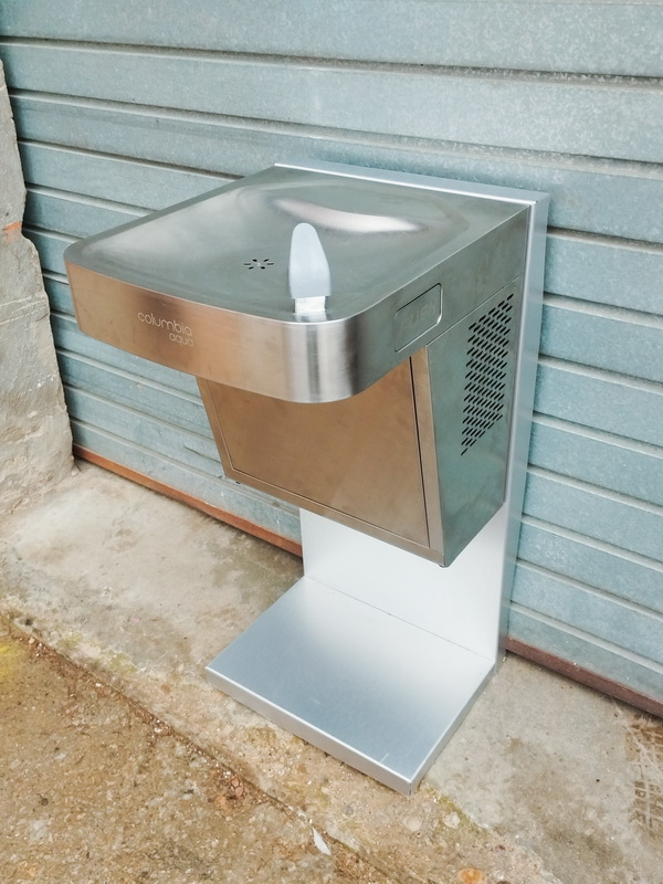 fuente agua pared _piefictico inox 50-92x45x47_5-52_5 1_1u